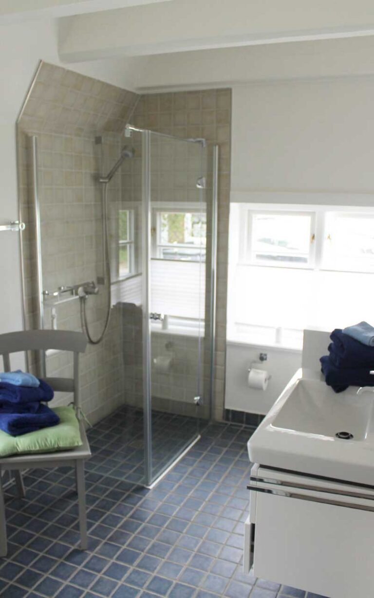 Ferienhaus-Amrum-Soederjaat-1_2-4-Personen_Dusche_008